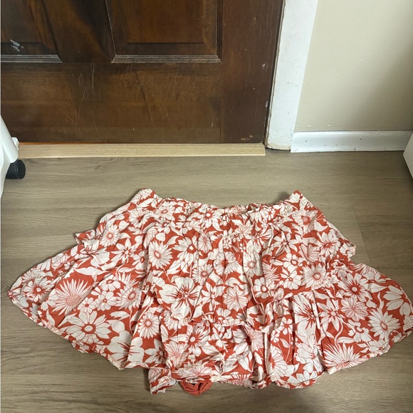 American Eagle Outfitters Floral A-Line Skirt in Red and White - Picture 3 of 3